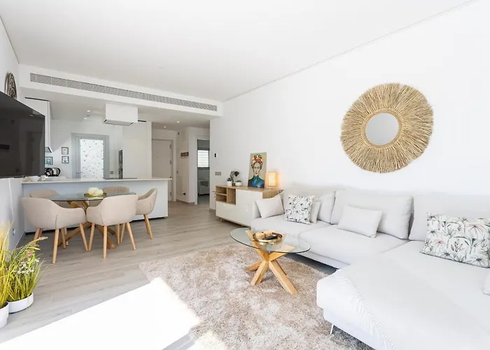 公寓 Higueron Med Life *